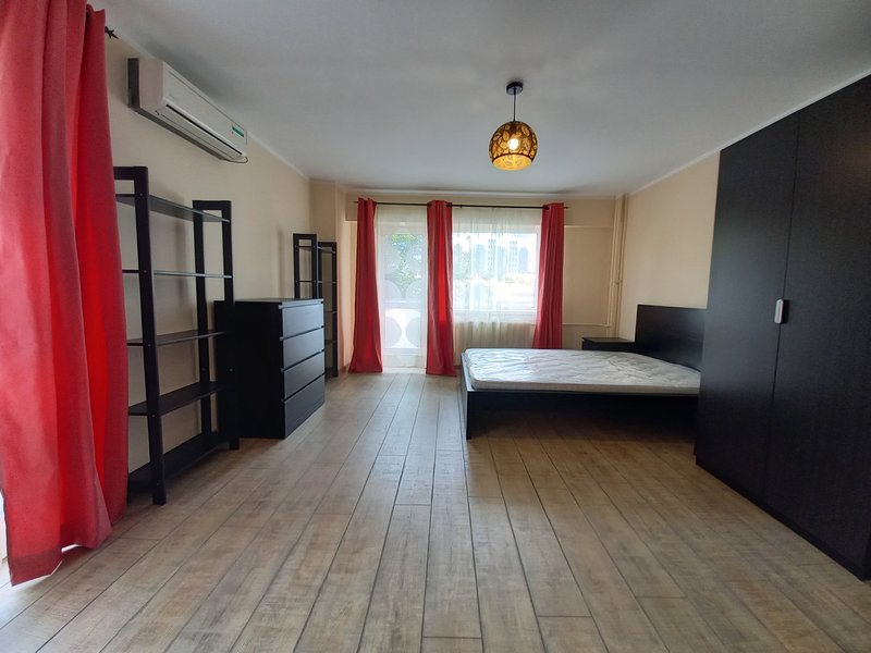 Unirii, Nerva Traian,