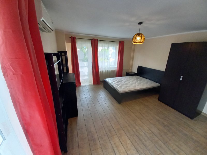 Unirii, Nerva Traian,